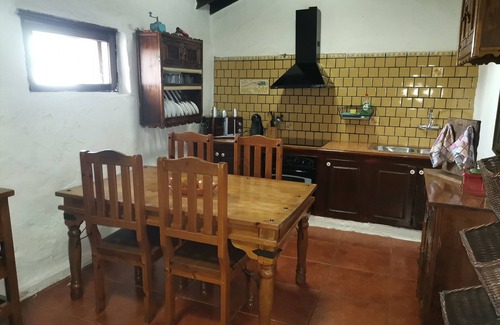 La Solana Cottage | Typical Canarian house with pool and wifi in the mountains of Telde.