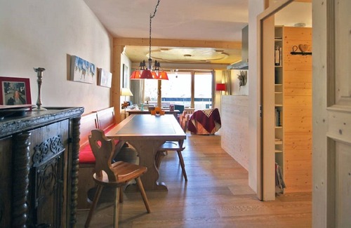 Champfer Apartment | Typical Engadine house in a comfortable condominium with swimming pool