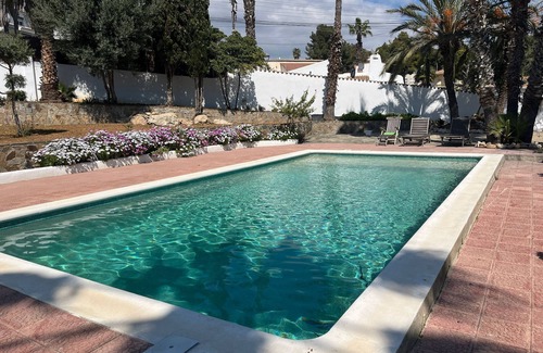 Cunit House | Typical ibiza-style family villa with large swimming pool 15 mn from Sitges
