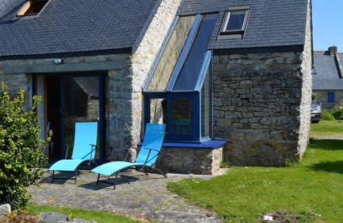Crozon House | Typical Penty in Hamlet at Cap de la Chèvre Crozon-Morgat