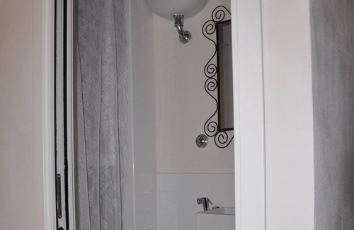 Offida House | Typical popular Italian newly restored house in the heart of the village