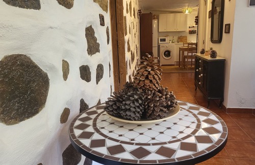 Tejeda Villa | Typical restored Canarian Village House with all the contemporary conveniences