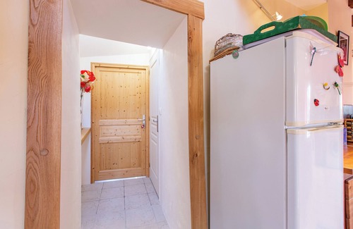 Correze Cottage | Typical thatched cottage of stone within landscapes of Corrèze