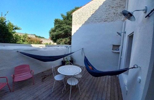 L'Echardiere House | Typical village house, close to the beach