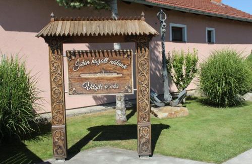 Velky Meder Apartment | u Andrása