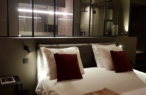 De Kaaien Hotel | U Eat & Sleep Antwerp