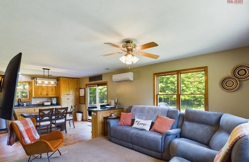 Munising House | U.P. Getaway Pictured Rocks, Hiking, Golf, Wildlife