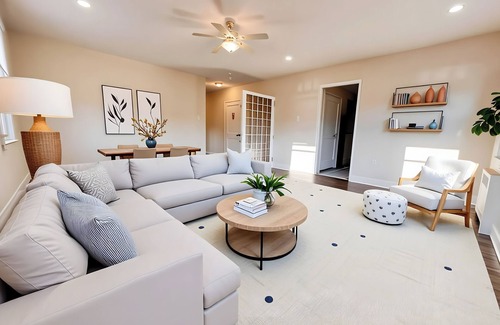Oakmont Apartment | U.S Open Rental, Historical apartment 1/2 block from Oakmont restaurants & bars