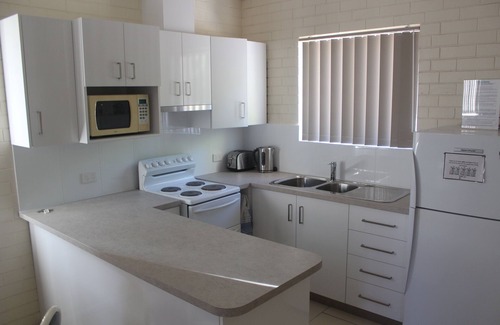 Kalbarri Apartment | U2 Family friendly accommodation directly across from the Beach, Murchison River