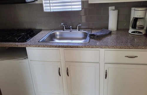 Evans Churchill Apartment | U4 - Cozy 1BR/1BA Walkup APT in DT PHX w/pkg