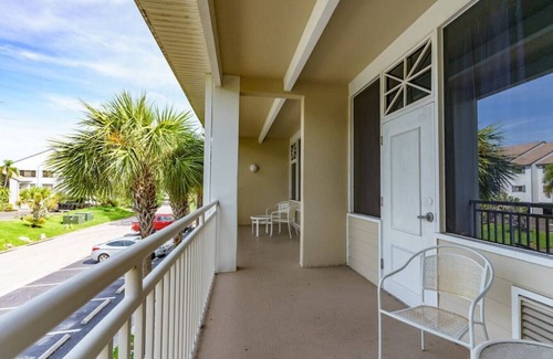 Ruskin Condo | U402 - WATERVIEW BALCONY, LARGE FLOORPLAN, LITTLE HARBOR RESORT, POOLS, RESTAURANTS ONSITE!