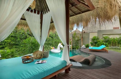 Kenderan Villa | UB1009-1 Bedroom Royal River View Villa in Ubud