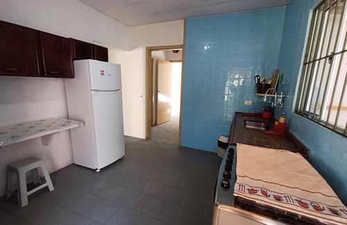 Barra da Lagoa House | Ubatuba beach house with garage spaces, flexible check-in and check-out