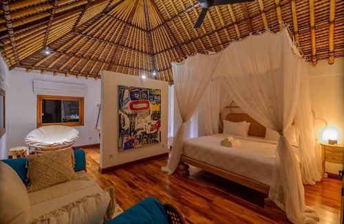 Gianyar Villa | UBUD JUNGLE RICE FIELD VILLA BY FAMOUS DESIGNER