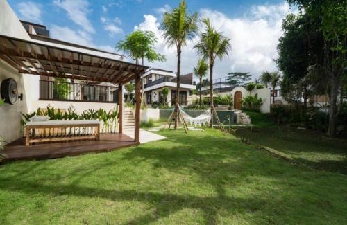 Pejeng Kawan Villa | Ubud Magnificent 6 BR Infinity Pool Villa
