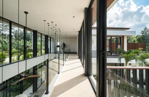 Pejeng Kawan Villa | Ubud Magnificent 6 BR Infinity Pool Villa