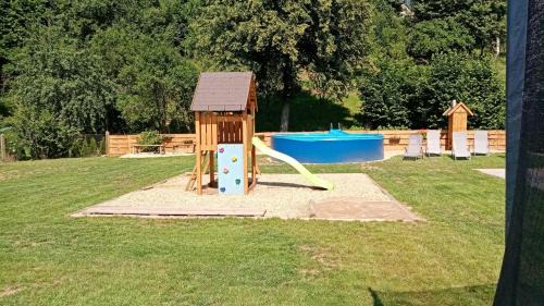 Dolni Dobrouc Villa | UBYTOVÁNÍ S WELLNESS