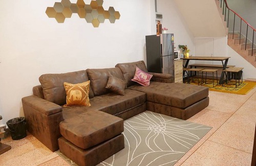Bang Na House | Udomsuk 4BR – 8 People 5 min to BTS