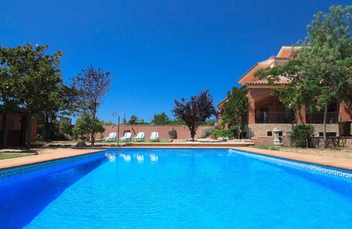 Botarell Villa | UHC VILLA BOTARELL with large garden and private pool