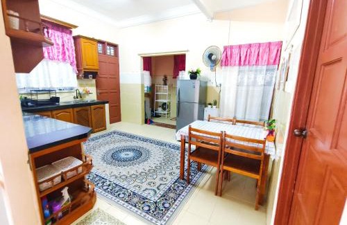 Kuala Terengganu House | Ujana Damai - Cosy 5 bedrooms near UMT UNISZA