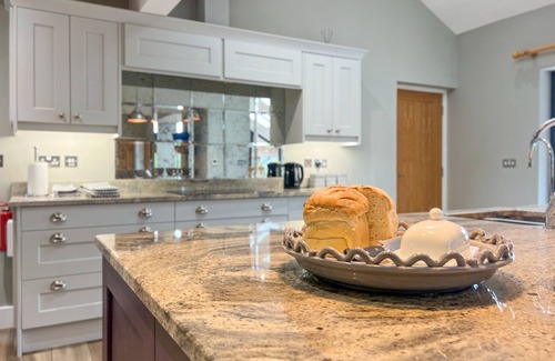 Watermillock Cottage | Ullswater View, is a stunning ground floor home with views of the lake and walks from the door.