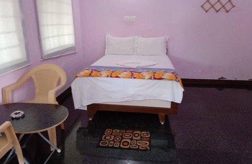 Mahabalipuram Beach House | Ulo Rainbow Guest House