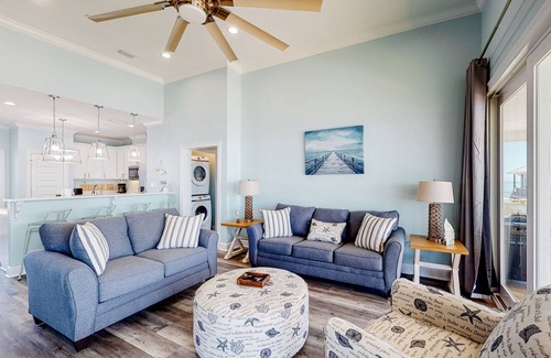 Dauphin Island House | Ultimate oceanfront getaway for large groups w/amazing views and sundeck