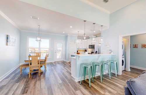 Dauphin Island House | Ultimate oceanfront getaway for large groups w/amazing views and sundeck