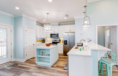 Dauphin Island House | Ultimate oceanfront getaway for large groups w/amazing views and sundeck