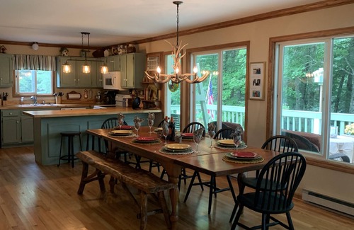 Newland Cottage | Ultimate Vacation Cottage with 6 passenger golf cart available for small fee!