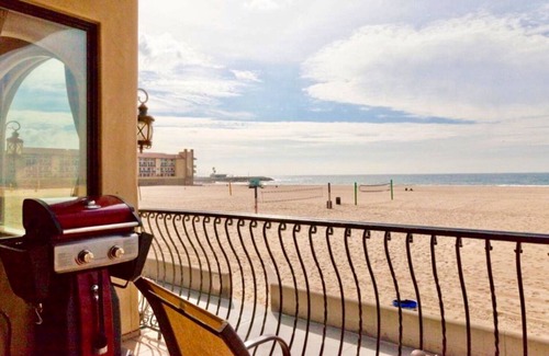 Hermosa Beach Condo | Ultra-Luxurious OCEANFRONT on The STRAND-Enjoy The Beach Life !