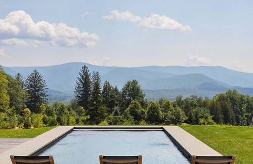 Williamstown House | Ultra Luxury new home in Berkshires/3 miles from Williams College