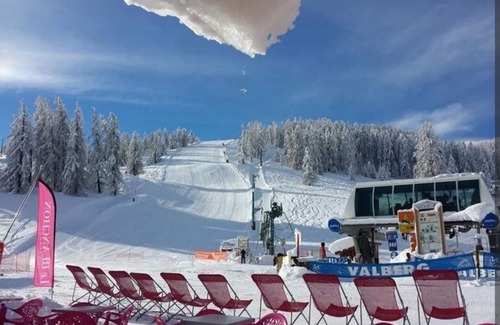 Peone Apartment | Ultra resort center Large 3-room apartment At the foot of the slopes & shops