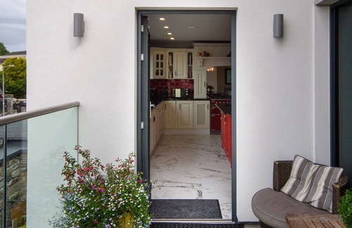 Cortober House | Ultra Spacious -Modern 5-bedroom house with superb location Carrick on Shannon