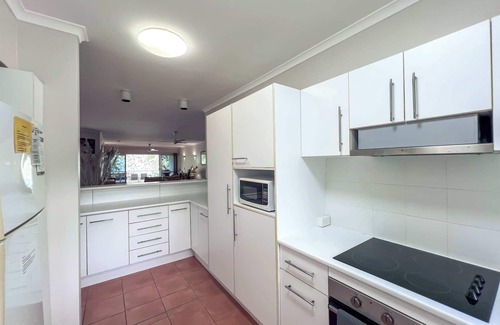 Wongaling Beach Apartment | Ulysses One ~ Beachfront Escape~ 1 Bedroom