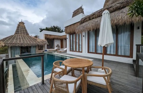 Rua Villa | Umarato Villa Sumba - 4 Bedroom Private Villa with Infinity Pool