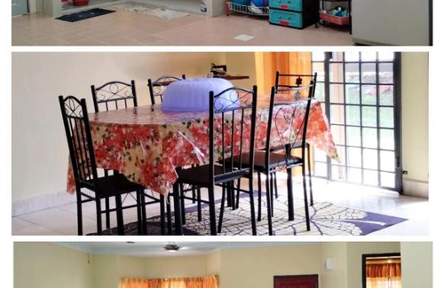 Kampung Batin House | UMMI HOMESTAY ( SEBERANG TAKIR)