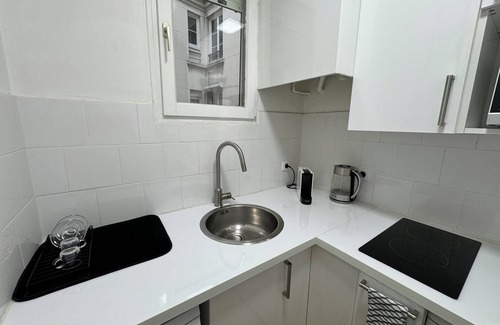 Quartier de la Salpetriere Apartment | Un Appartement au Pied de la rue Mouffetard