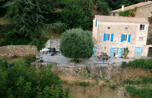 Chirols House | Un coin de paradis en Ardèche avec vue imprenable