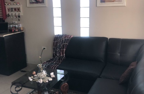 Bahia Kino House | una hermosa casa nueva a una cuadra de la avenida Mar de Cortez con amplio garage