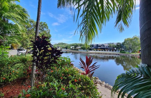 Trinity Beach Apartment | unavaiable
