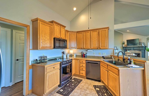 Edgemont House | Unbeatable Views on Greers Ferry Lake-Spacious-Peaceful-Serene-Family Friendly