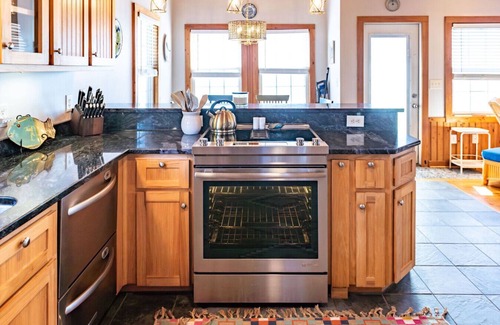 Harkers Island House | Unbeatable Views & Coastal Charm