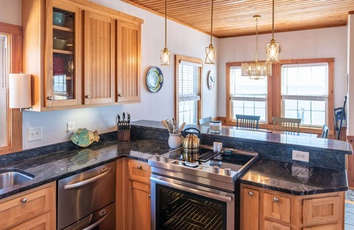 Harkers Island House | Unbeatable Views & Coastal Charm