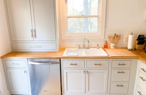Chapel Hill Cottage | UNC Cottage- near Univ/Hospital, YMCA, Franklin St
