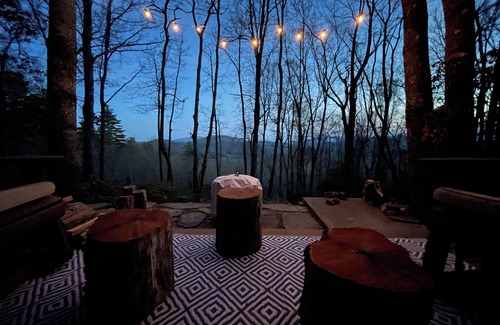 Spruce Pine Cabin | Uncle Henry’s Cabin, a 3-bed, 3-bath retreat on the Eastern Continental Divide.