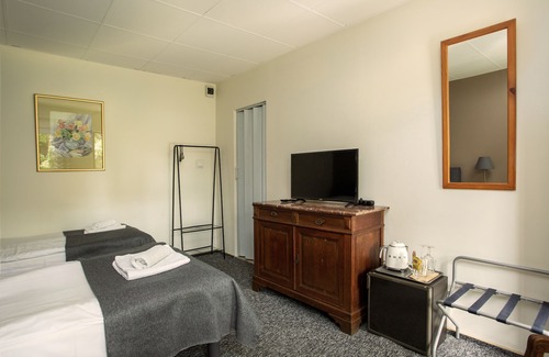 Niepolomice Hotel | Under Oak 2 double rooms/option up to 20 person in total. Breakfast on request