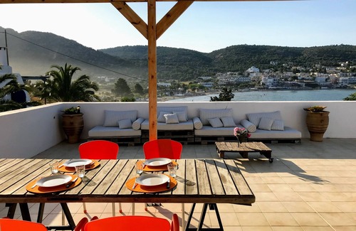 Kontos Apartment | Under the stars apartment with sea & pool view
