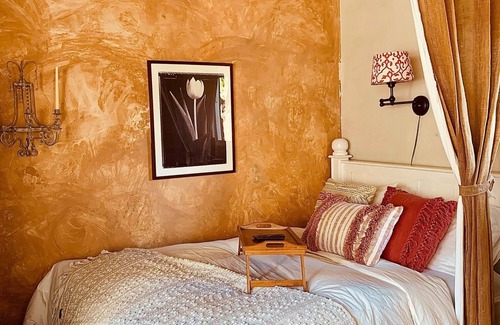Mar Vista House | Under the Tuscan Sun Studio-Style Cottage With Stone Pool in West LA