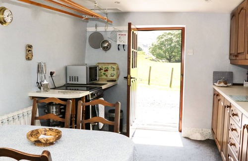 Broughton in Furness Cottage | UNDERCRAGG, pet friendly, with open fire in Broughton-In-Furness